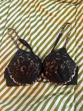 VICTORIA’S SECRET LEOPARD LACE PUSH-UP BRA